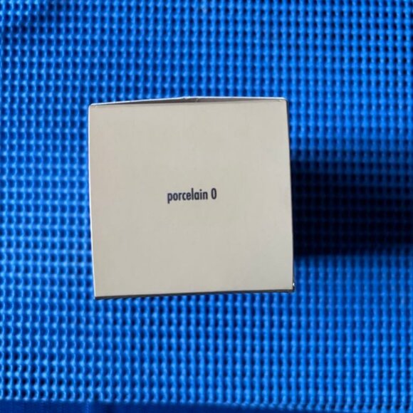 Stila Stay All Day Foundation and Concealer - Porcelain - Picture 3 of 5